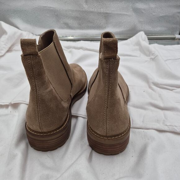 NEW Womens Steve Madden Leopold Leather Round Toe Chelsea Boots size 8.5 - Picture 2 of 5